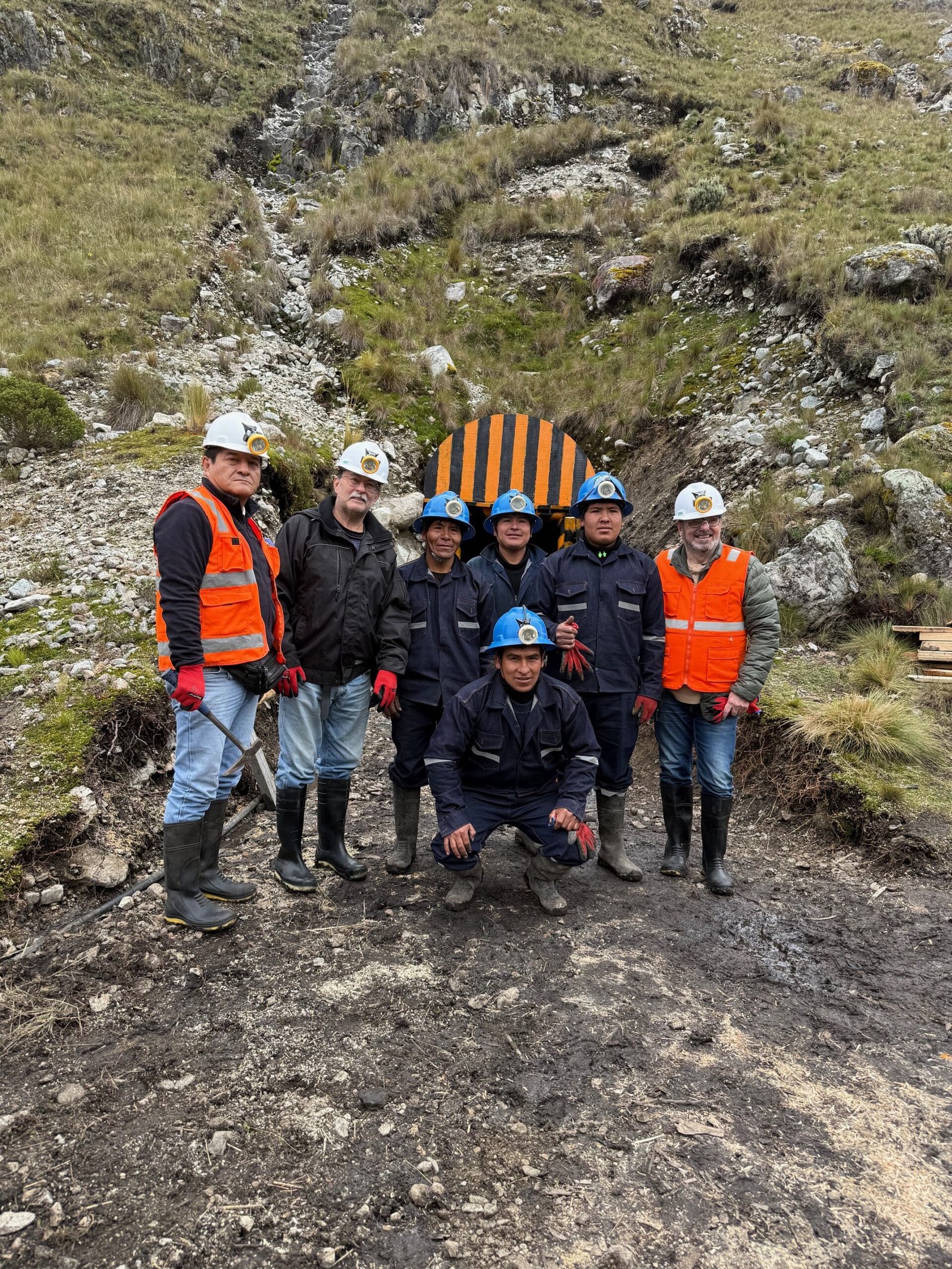 Company crew at the upper portal, Mercedes project
