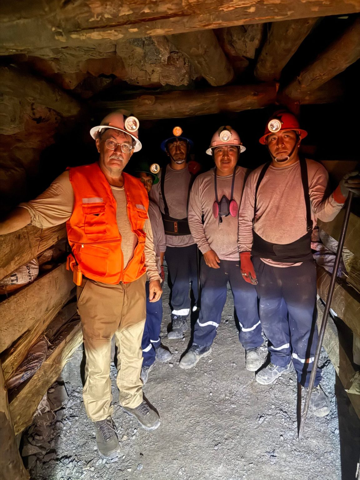 Crew in an underground working at the Palta Dorada project